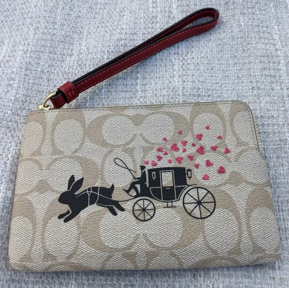 COACH Lunar New Year Rabbit Wristlet Signature Carriage w/Rabbit CF372 NWT - Picture 7 of 11